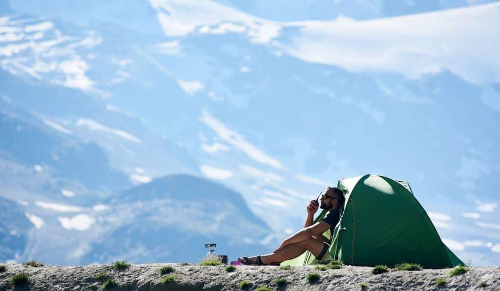 Best Walkie Talkies For Camping | Easy To Use & Long-range - Hobby Knowhow