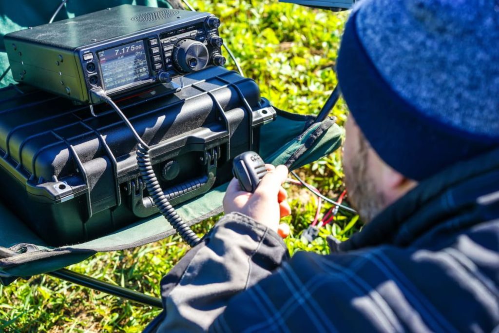 radio amateur outdoors