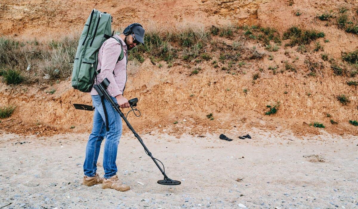 Beginner's Guide To Metal Detecting As A Hobby - Hobby Knowhow