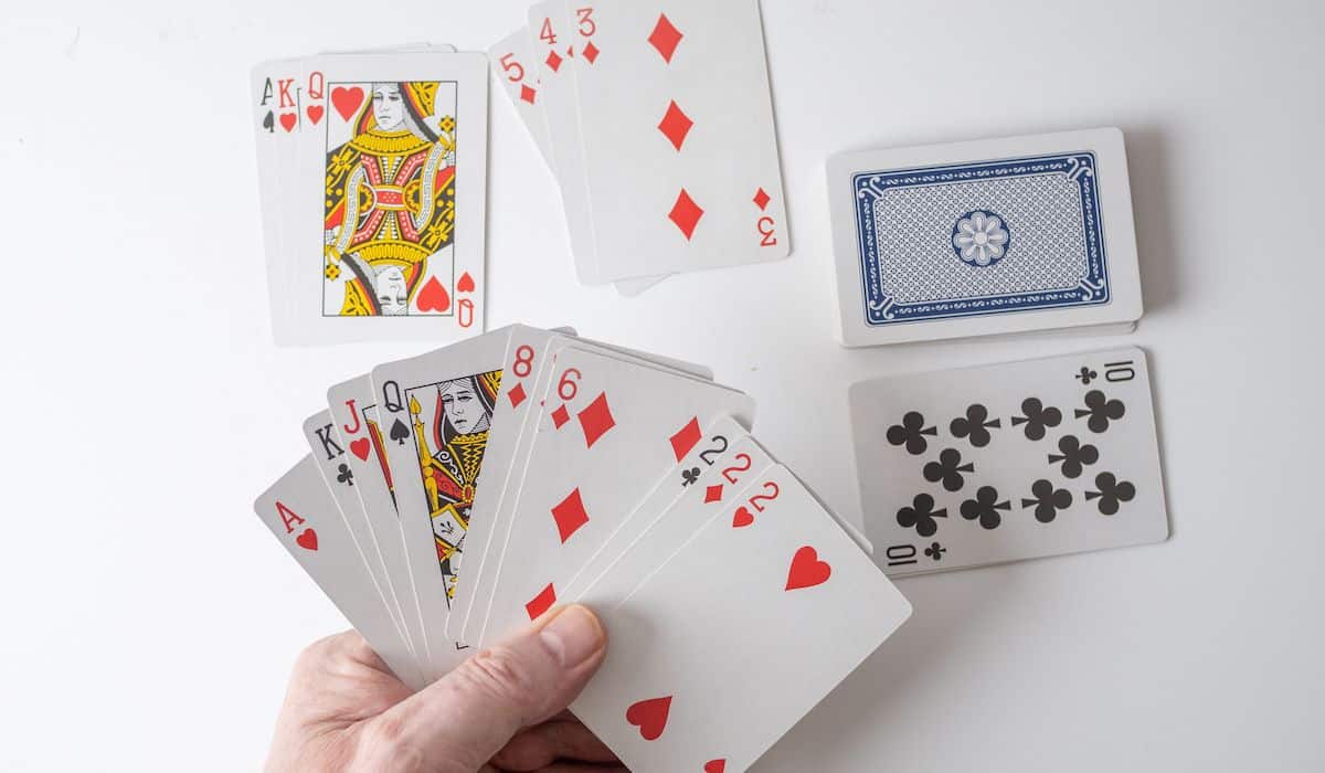 31 Card Games You Can Play With A Single Deck Of Cards Hobby Knowhow